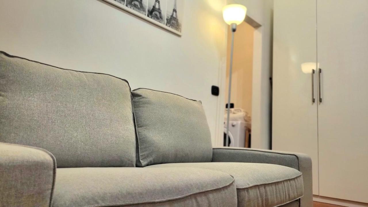 Appartamento Di Fronte All'Ospedale Modena Bagian luar foto